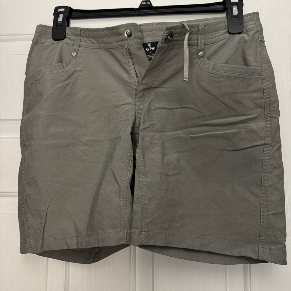Kuhl Women's Cargo Shorts in Gray